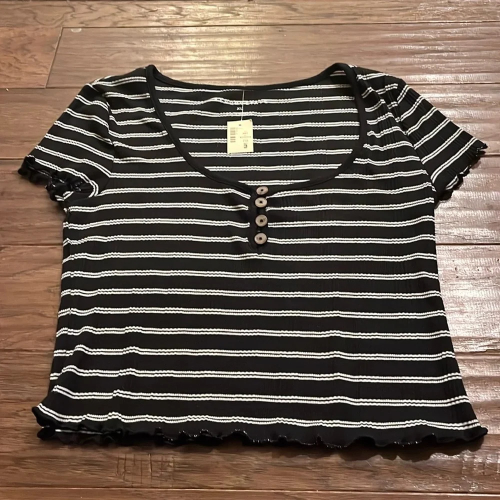 Aeropostale Women’s Crop Top